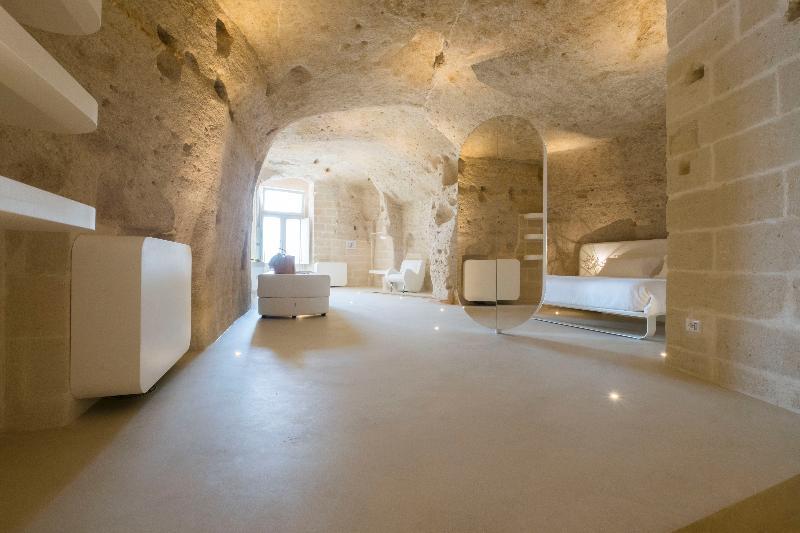 Aquatio Cave Luxury & Hotel 5*
